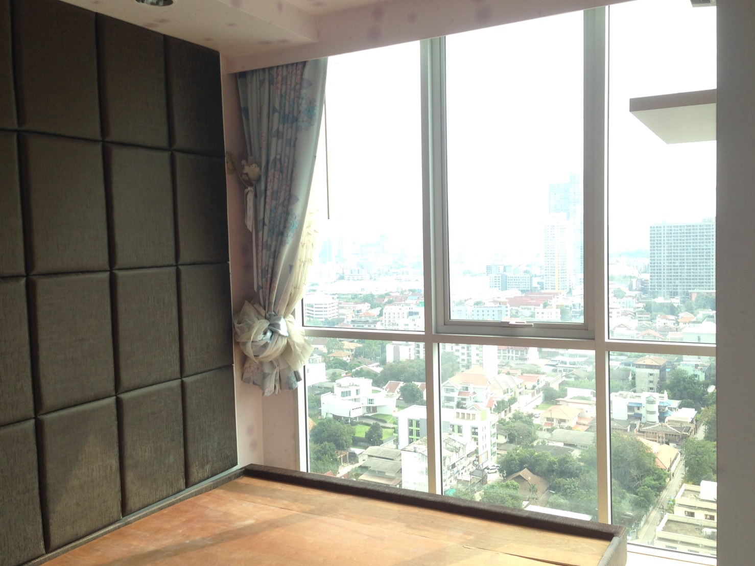 ขายแอ็บสแตร็ก พหลโยธินปาร์ค ชั้น23 พร้อมเฟอร์