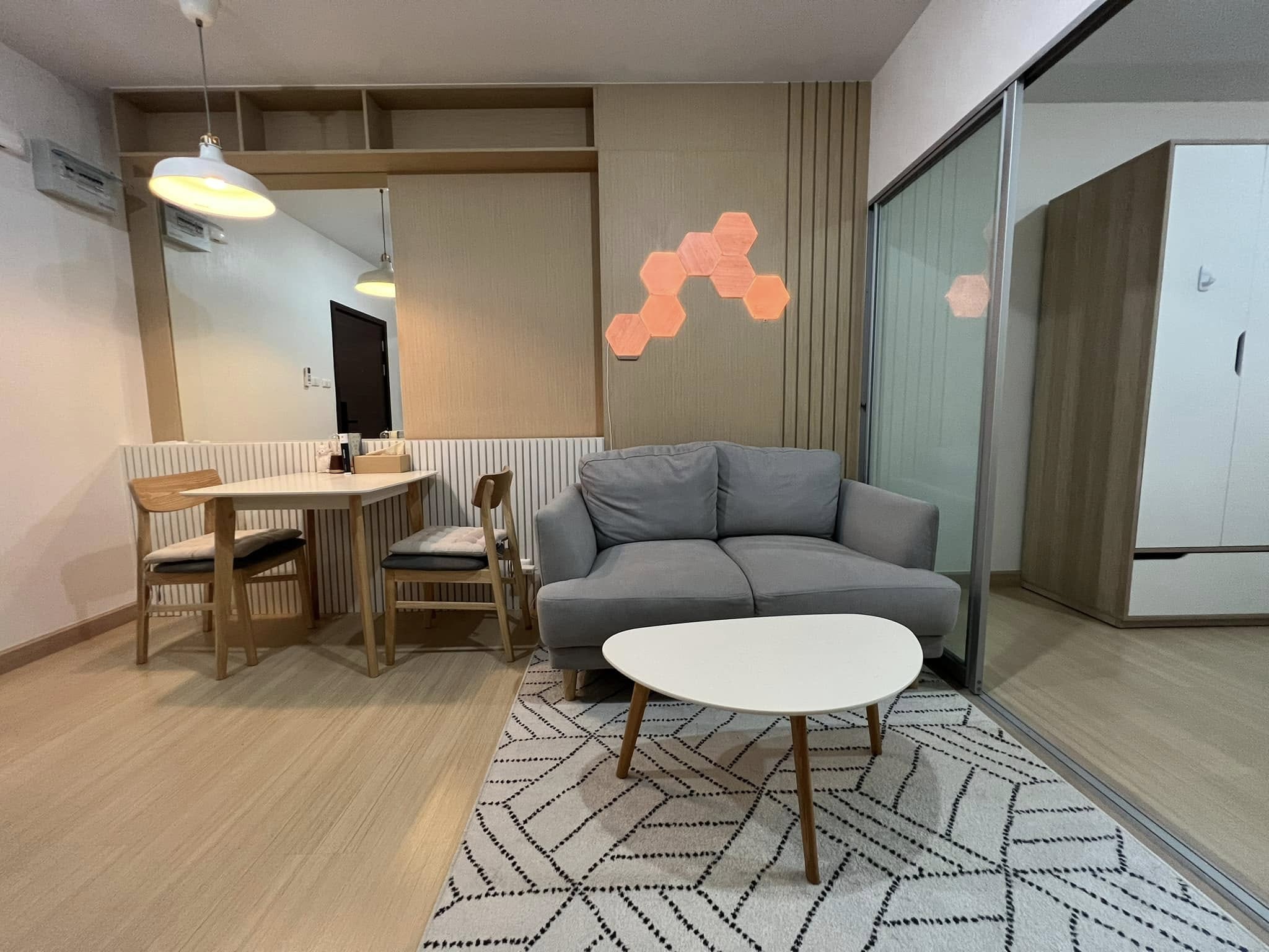 ให้เช่าห้องแบบ 1ห้องนอน 1ห้องน้ำ 1ครัวแยก โซนพื้นที่ MRT พระราม 9 คอนโด Supalai Veranda Rama 9 (ศุภาลัย เวอเรนด้า พระราม 9) ขนาดห้อง 37 ตรม. ชั้น 21 ตึก B