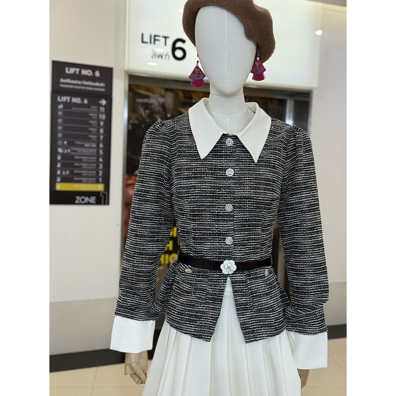 kudapy เซ็ท 3 ชิ้น : เสื้อทวิต +กระโปรงพลีท+เข็มขัดดำดอกไม้ เสื้อแขนยาวทูโทนปกขาว ผลิตจากผ้าทวีตเนื้อดีผ้านุ่มใส่สบาย