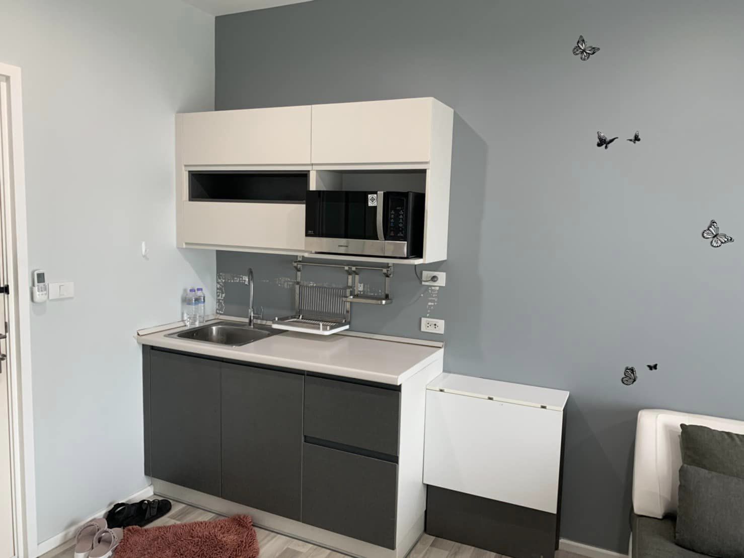 ให้เช่าคอนโด The Key Wutthakat (เดอะ คีย์ วุฒากาศ) - ตกแต่งเฟอร์ครบทาสีใหม่มีเครื่องซักผ้า - การเดินทาง: ใกล้ รถไฟฟ้า BTS วุฒากาศ