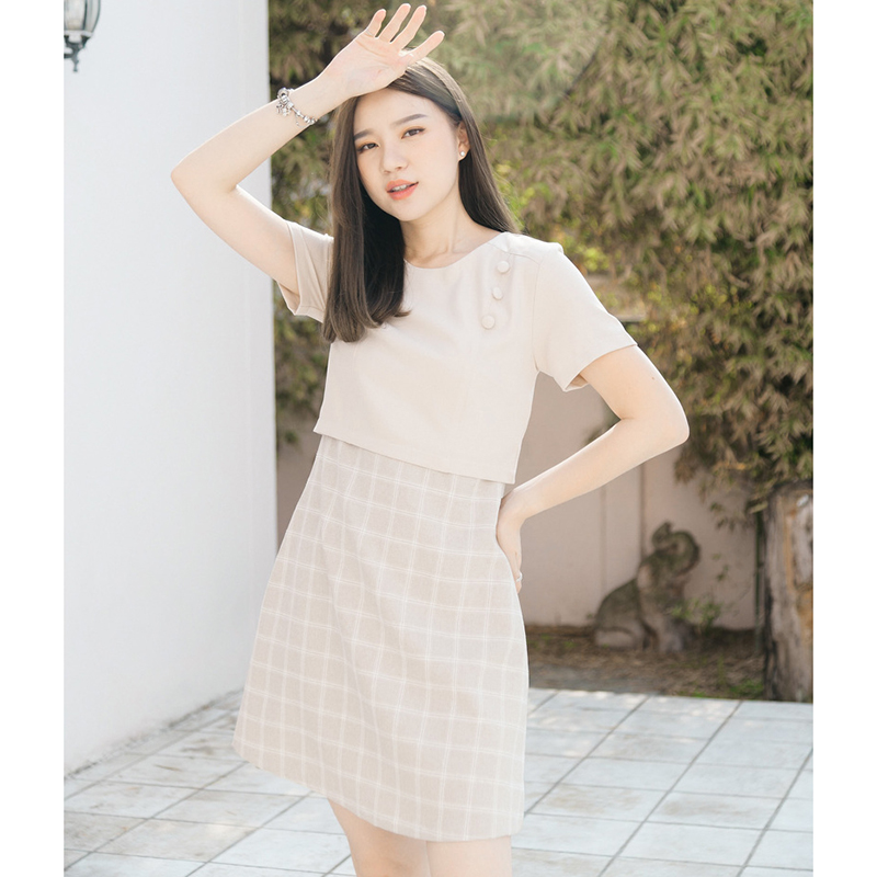 kudapy ชุดเดรสแขนสั้นสีชมพู,ดำ,ครีบ ตัดต่อเย็บคิ้วท์ที่ช่วงบ่า