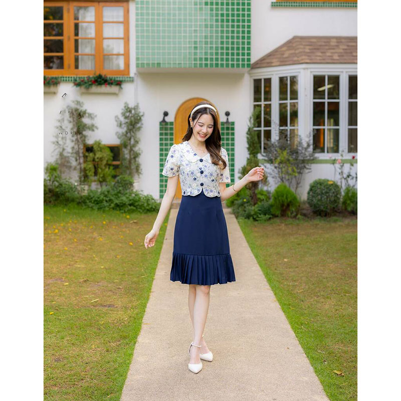kudapy เดรสสั้น ชายกระโปรงพีชแต่งเสื้อลายดอก