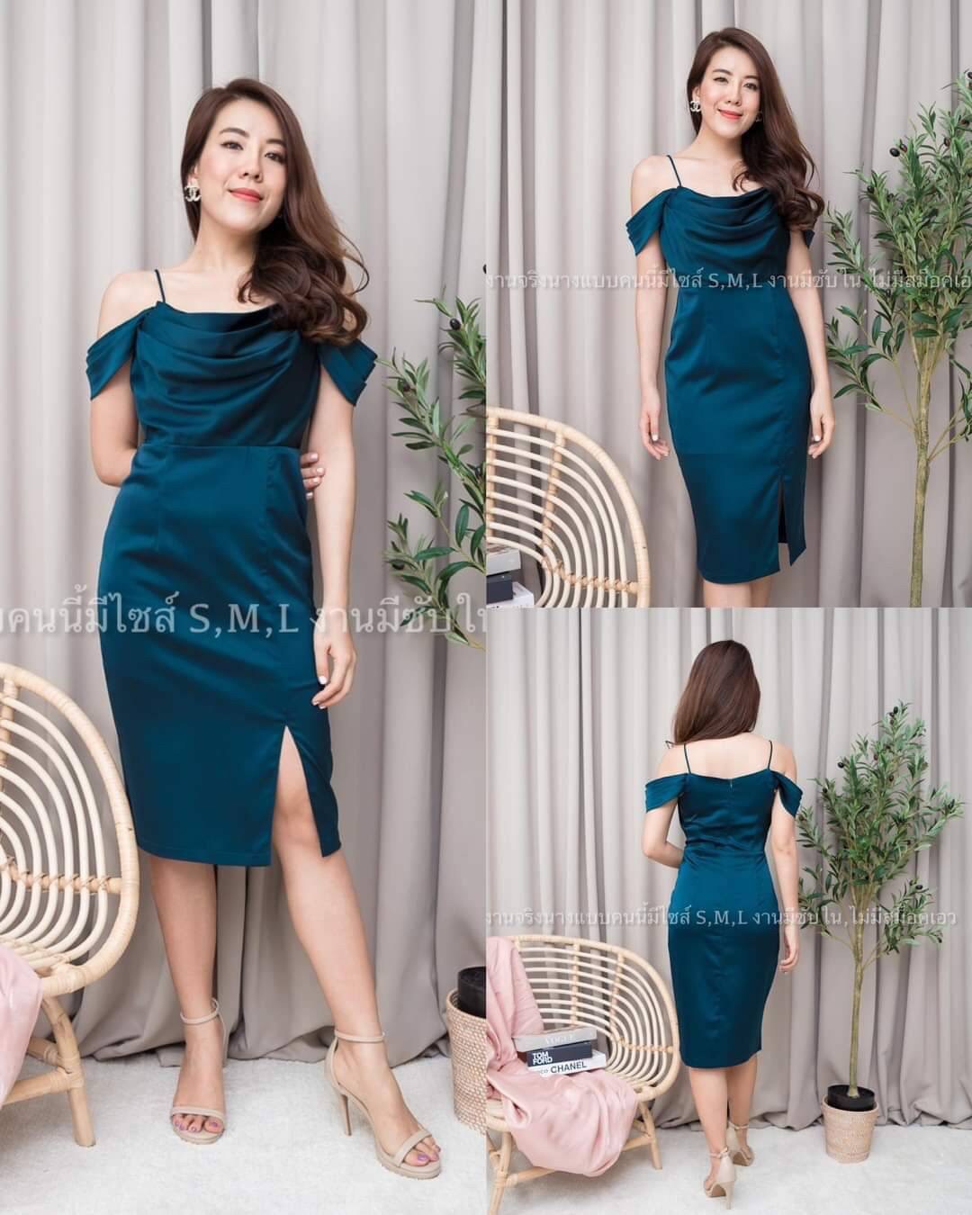 kudapy เดรสสั้นสีน้ำเงินสด เปิดไหล่แต่งระบาย ชุดราตรีสายเดี่ยวคอถ่วง ระบายอ้อมแขน ผ้าเครปซาติน