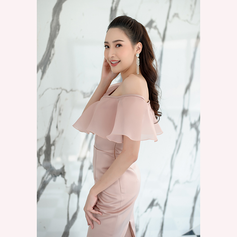 kudapy เดรสสั้นสีม่วงลาเวนเดอร์ สีโรสโกลและสีเทา ผ้าไหมอิตาลี เนื้อหนา วาวนิดๆ กำลังสวย แพทเทิร์นขายดี สวยผอม