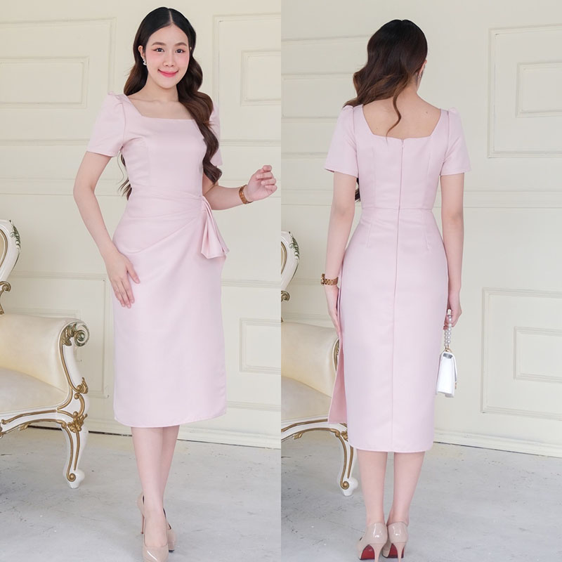 kudapy เดรสสั้นสีชมพูพาสเทล/สีทอง/สีเทา/สีข่าว/สีดำ/สีครีม คอเหลี่ยม แขนสั้น จีบยกบ่าตั้ง กระโปรงสอบจับจีบข้างสะโพก ผ่าข้าง
