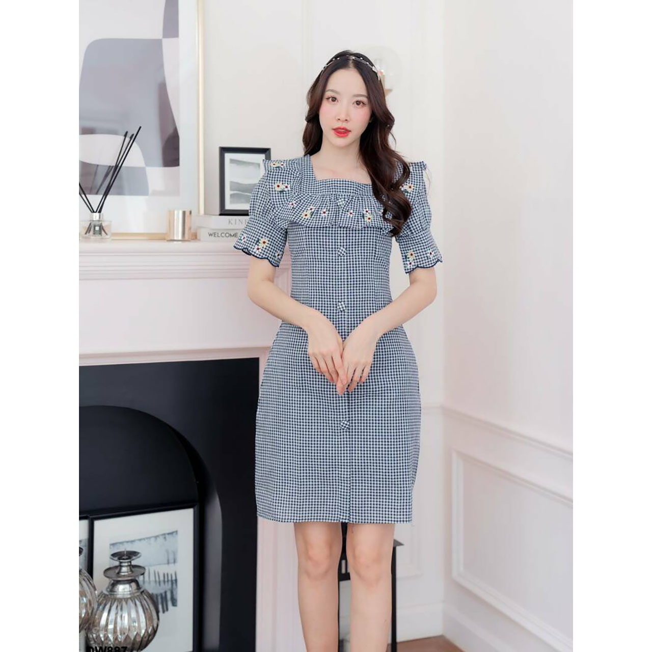 kudapy เดรสสั้นสีกรม/สีชมพุ/สีฟ้า ลายสก็อตแขนจั๊มปักลายดอก