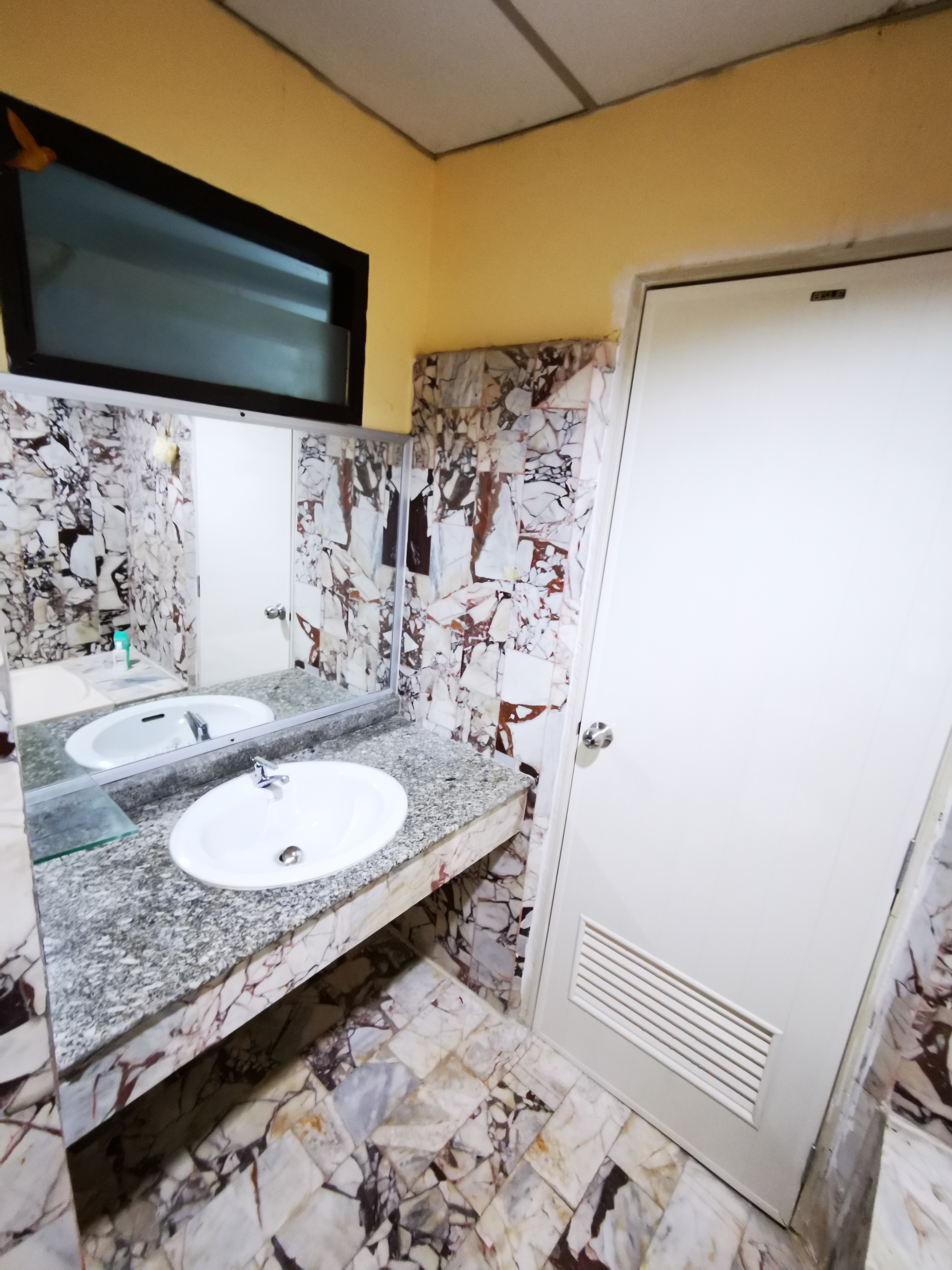 Nirun Residence 8 Floor 25sqm. Mega Bangna Ramkamkheng2 Ikea 0909897810