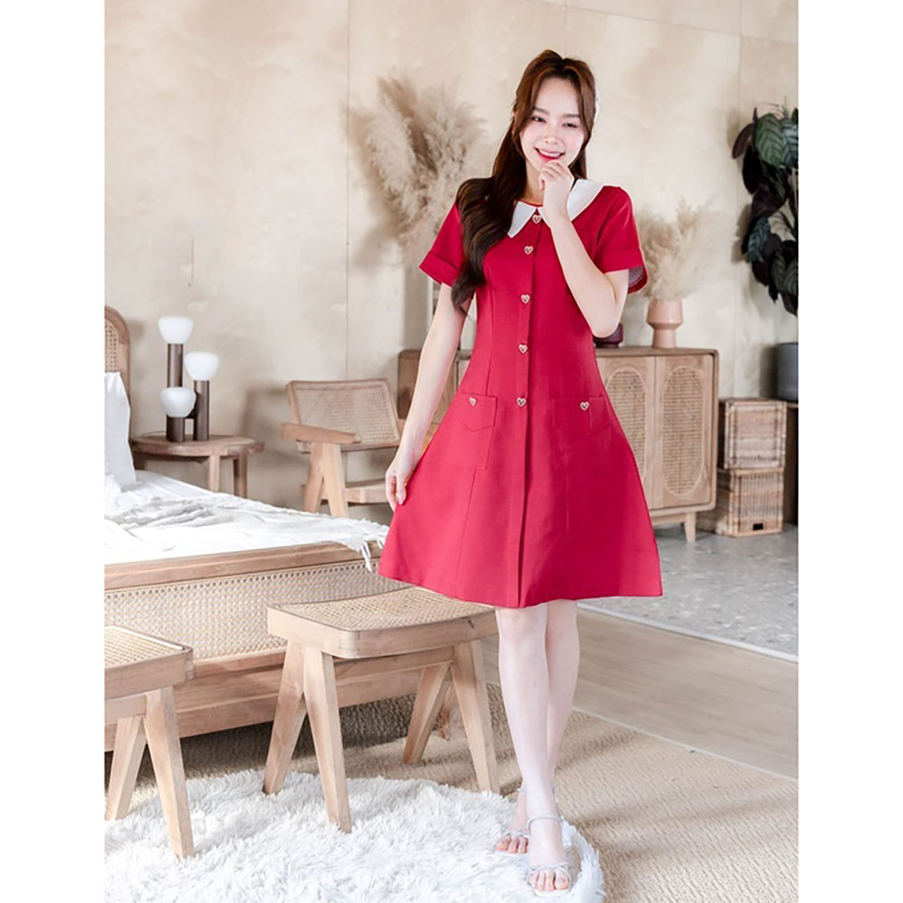 kudapy เดรสสั้นสีแดง/สีฟ้าคราม ทรงบานแต่งกระดุมหัวใจ7ชิ้น