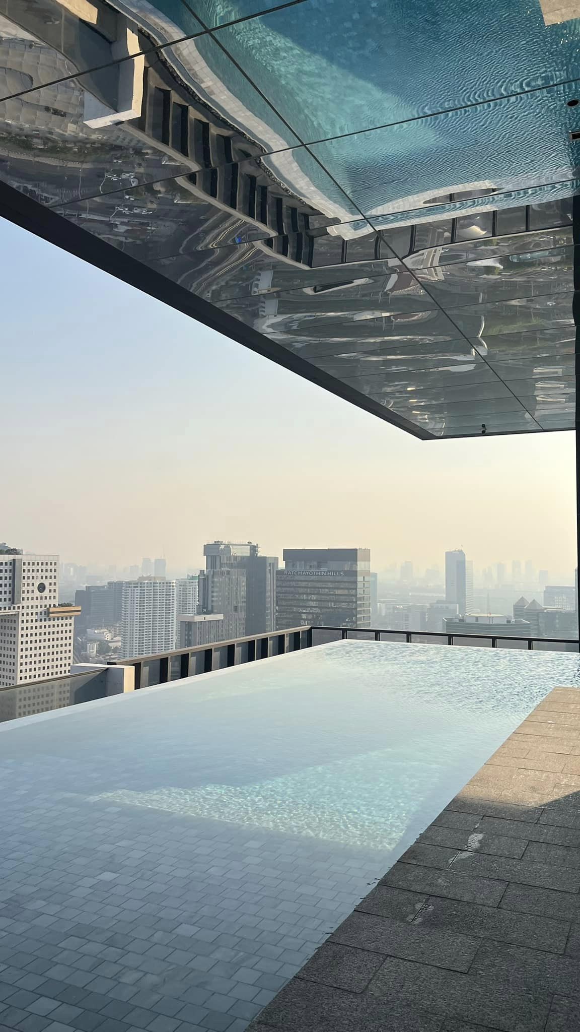 ปล่อยเช่าคอนโด Mazarine Ratchayothin (แมสซารีน รัชโยธิน) - มีความเป็นส่วนตัวมีแค่12ยูนิตต่อ ชั้นเฟอร์เครื่องใช้ไฟฟ้าครบครั้น - การเดินทาง: 0 เมตรจาก BTS รัชโยธิน