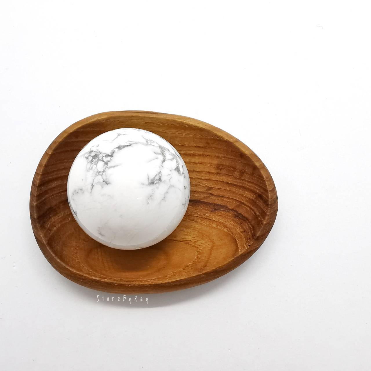 หินฮาวไลท์ลูกกลม Howlite Ball