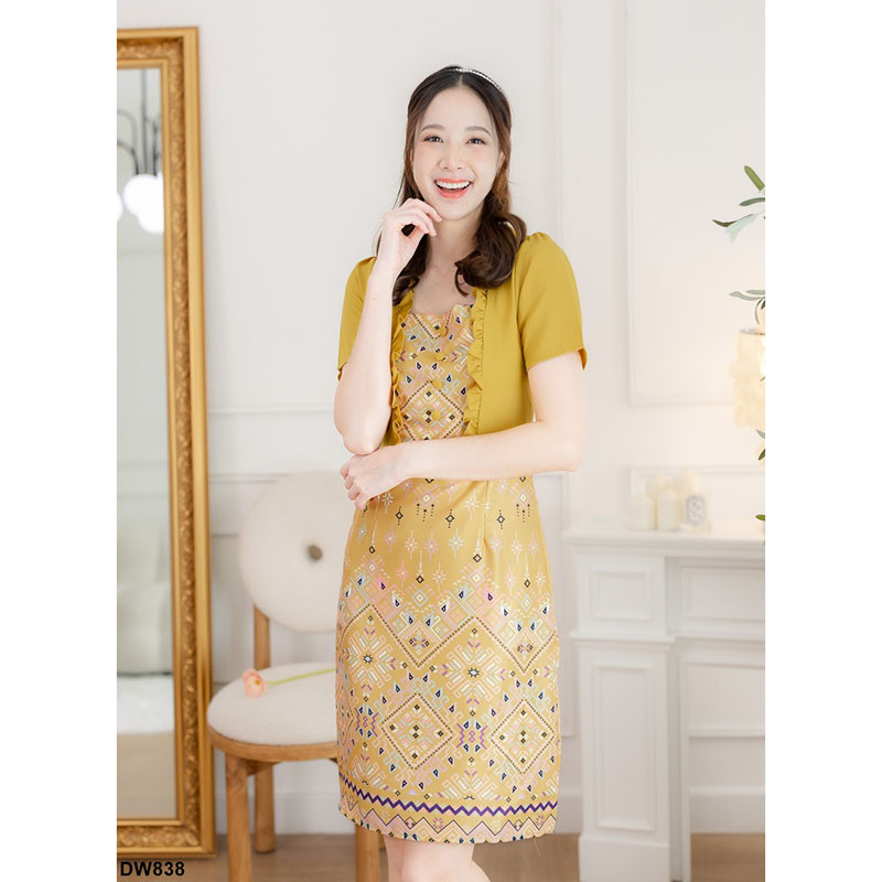 kudapy เดรสสั้นสีเหลือง ผ้าไทยระบายอกแต่งกระดุม สวยใส่สบายดูดี