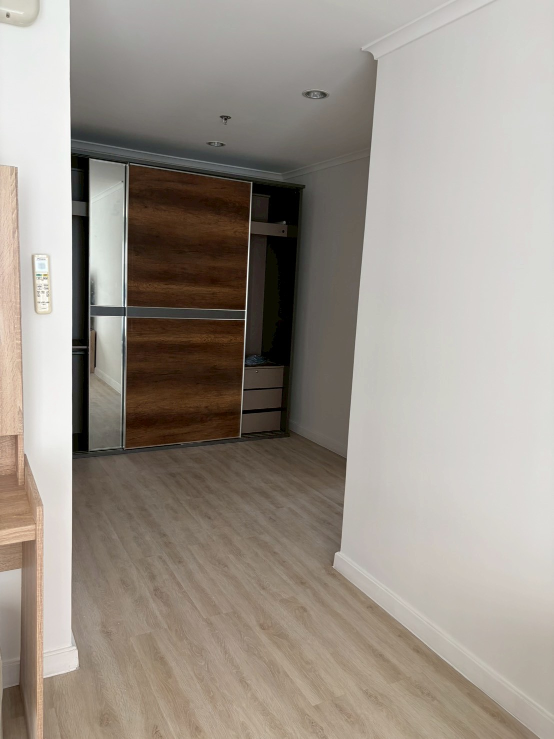 ให้เช่าคอนโด Lumpini Park Riverside Rama 3 (ลุมพินี พาร์ค ริเวอร์ไซด์ พระราม 3) 3ห้องนอน / 2ห้องน้ำ ขนาด 104 ตรม. ชั้น 22 ตึก A ค่าเช่า 36,000 ต่อเดือน วิวแม่น้ำ