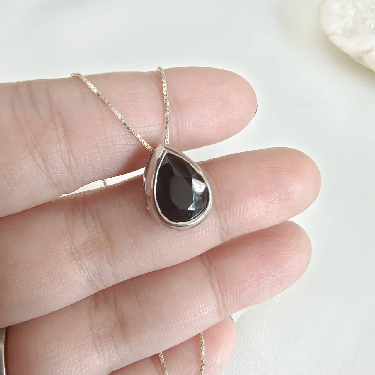 สร้อยคอเงินจี้หินสะเก็ดดาว Tektite
