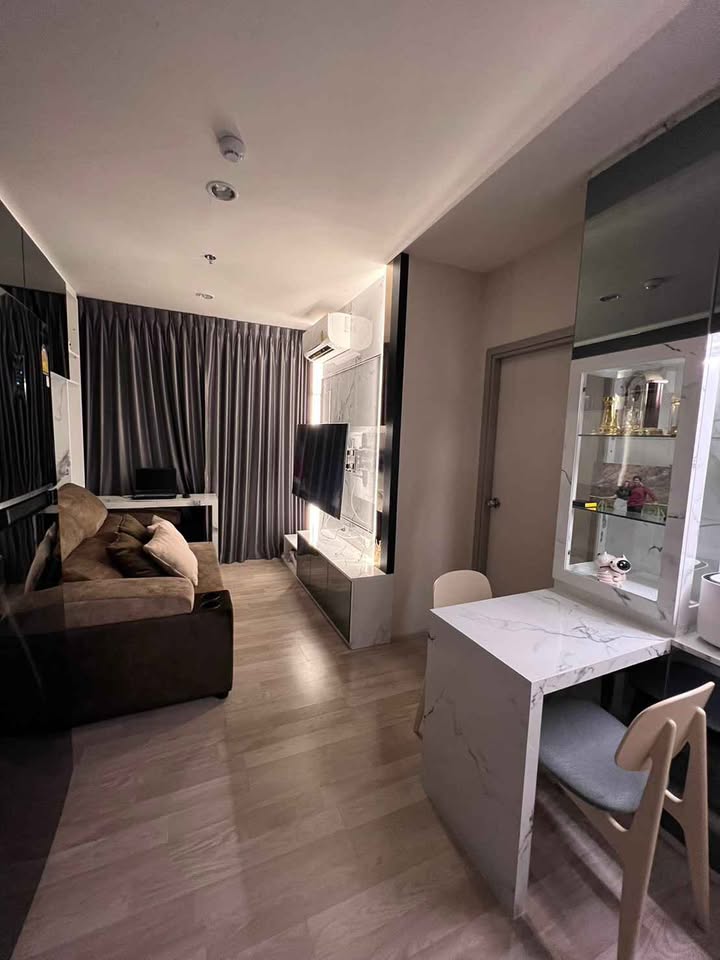 ปล่อยเช่า IDEO Mobi Sukhumvit Eastpoint : ไอดีโอ โมบิ สุขุมวิท อีสต์พอยท์ - โซนพื้นที่ BTS บางนา ห้องแต่งสวย 1ห้องนอน 1ห้องน้ำ - ขนาดห้อง 36.45 ตรม. ชั้น 21 ตึก B - ให้เช่า 20,000 ต่อเดือน