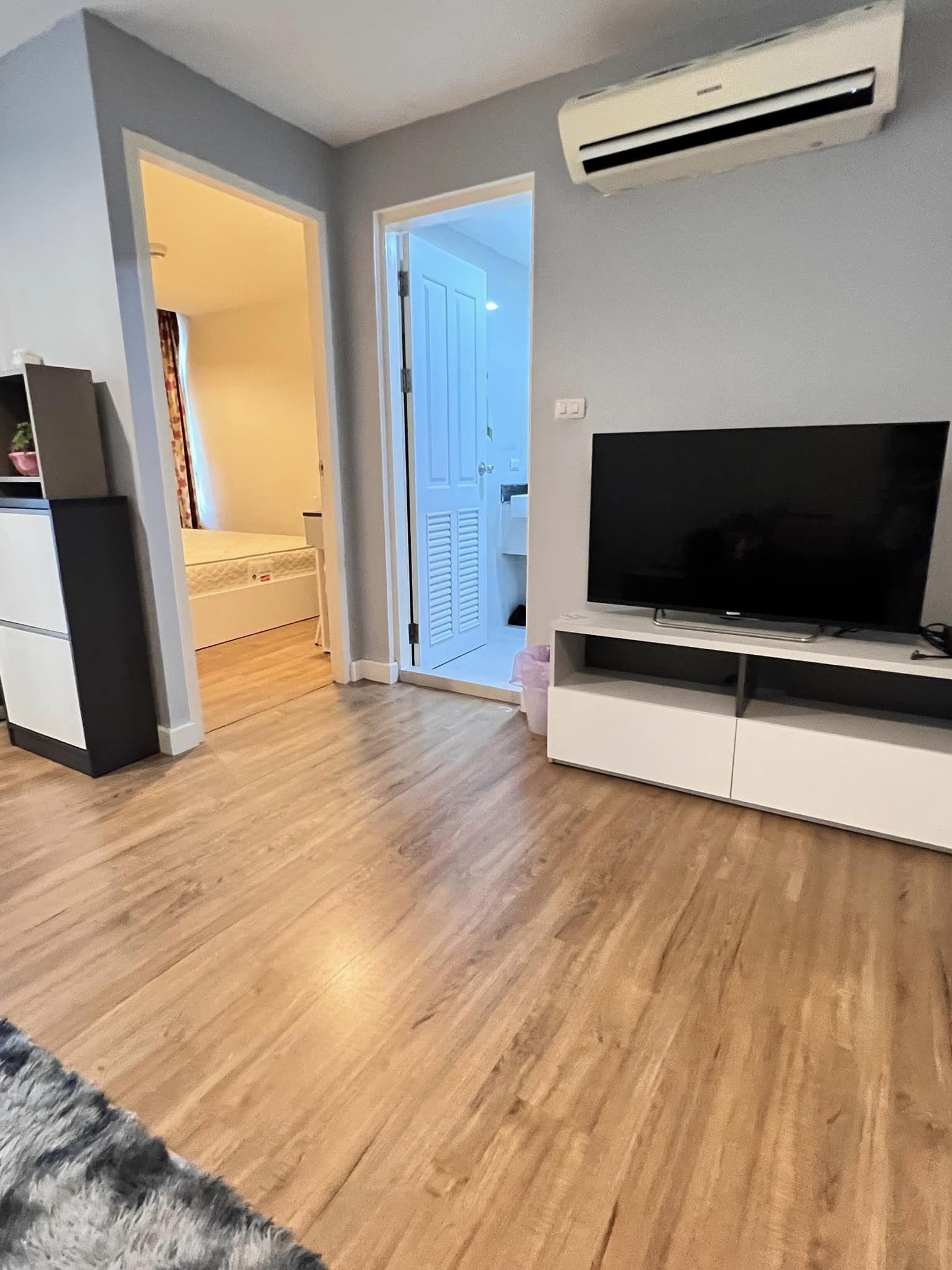 ปล่อยเช่าคอนโด The Kris 7 Ratchada 17 (เดอะ คริส 7 รัชดา 17) - 1ห้องนอน 1ห้องน้ำ 1ห้องนั่งเล่น 1ห้องครัว - ใกล้ MRT สุทธิสาร - ขนาดห้อง 32 ตรม. ชั้น 7