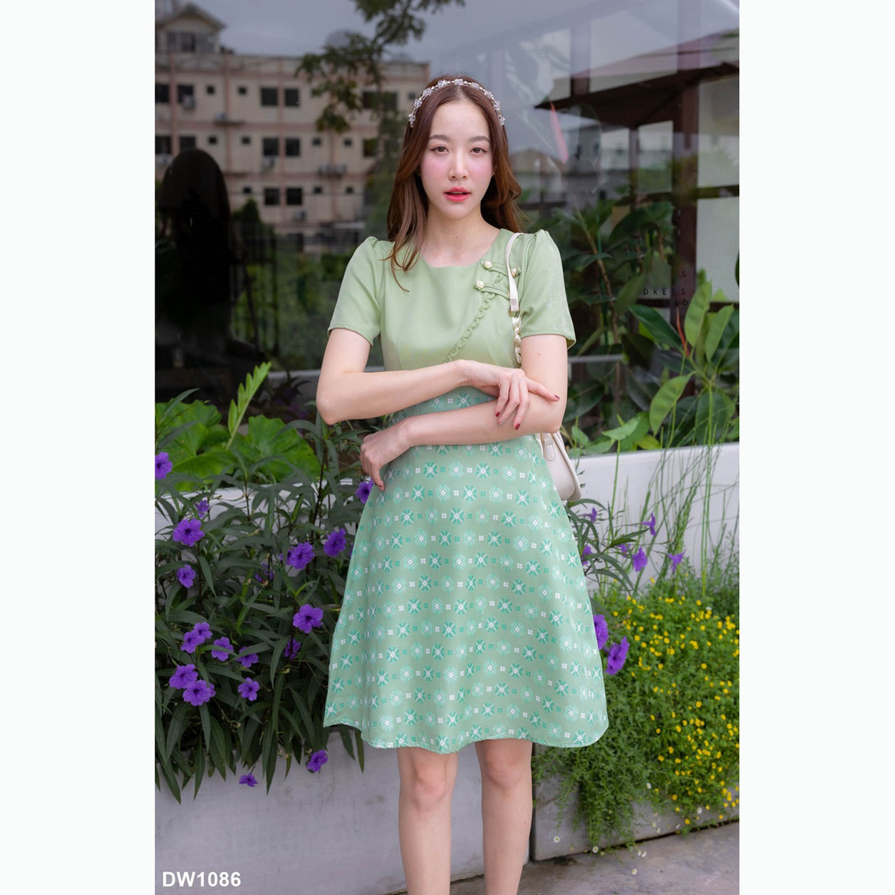 kudapy เดรสสั้นสีเขียว/สีแดง/สีชมพู/สีฟ้า/สีขาว กระโปรงลายไทย ใส่ทำงาน ใส่เที่ยวสวยดูดี