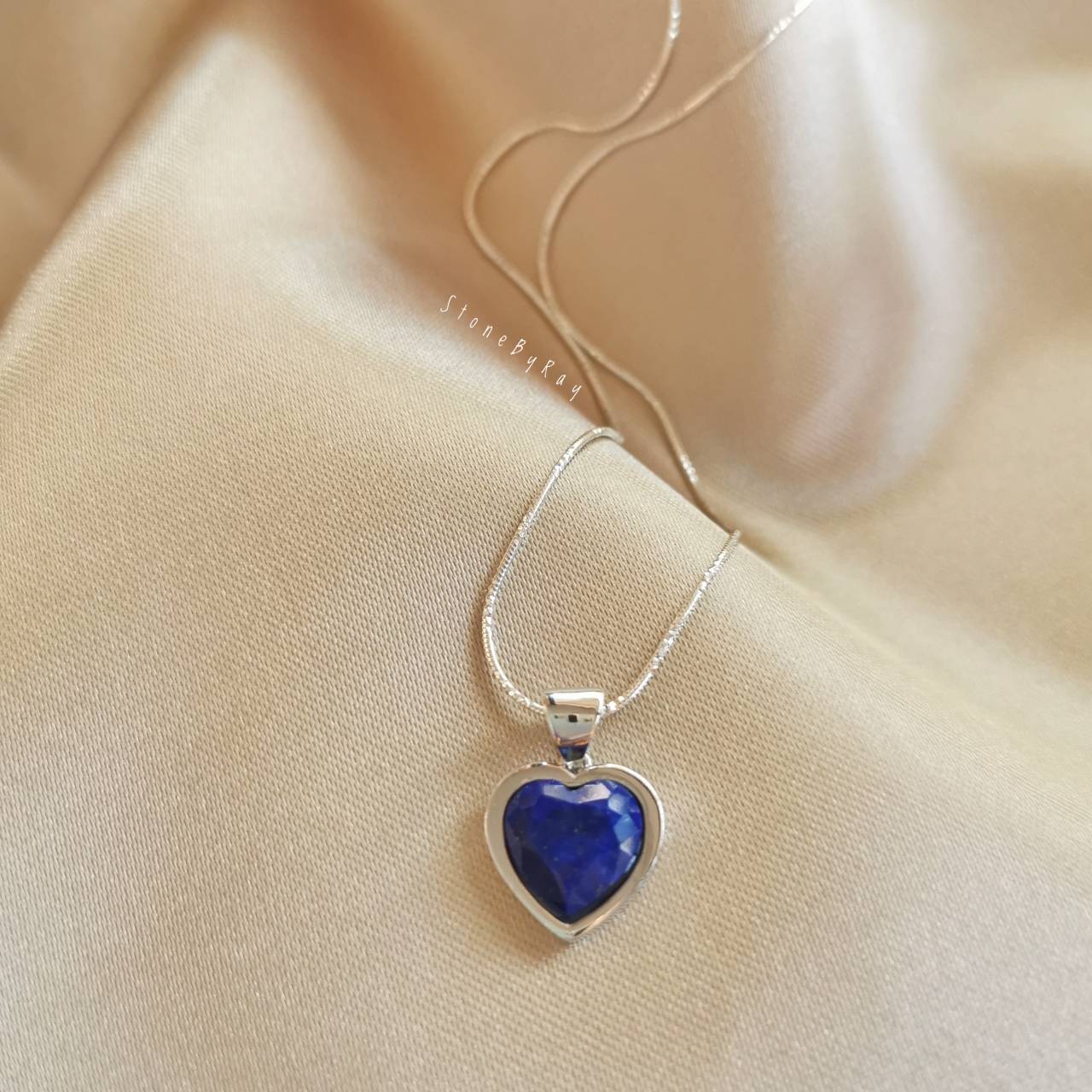 สร้อยคอเงินจี้หินลาพิสลาซูลีทรงหัวใจ Lapis Lazuli