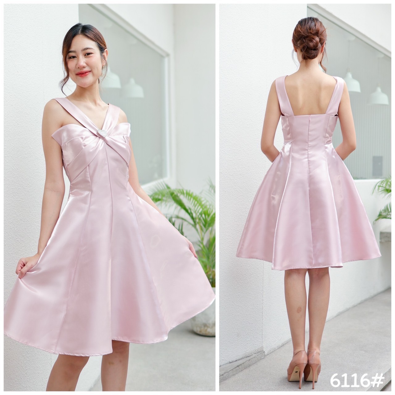 kudapy เดรสสายเดี่ยวอกทรงผีเสื้อ แต่งเข็มกลัดเพชร รูปหัวใจน่ารักมาก