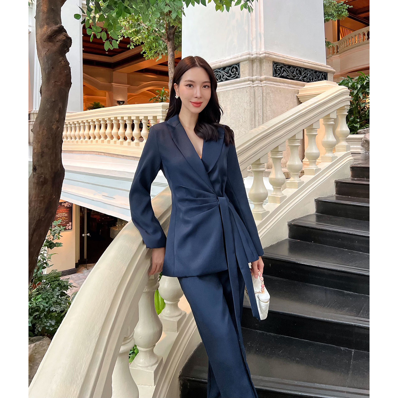 kudapy ชุดเซ็ทเสื้อสูททรงทันสมัย+กางเกง เสื้อแต่งจับจีบเพื่อให้ดูผอมเพรียม ด้านในเสื้อติดแป๊ก2 เม็ด