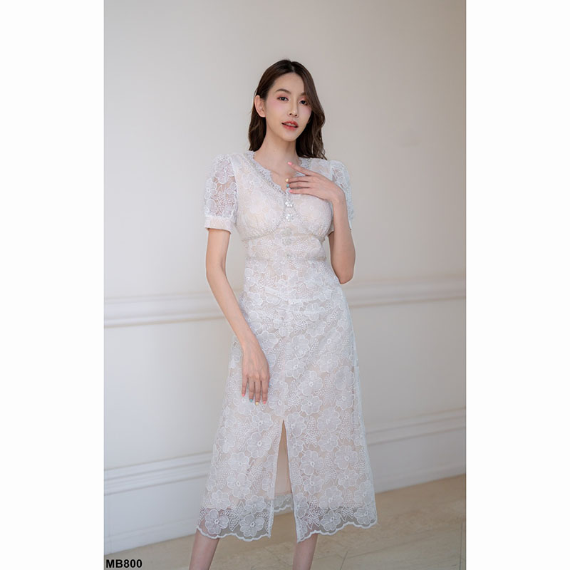 kudapy เดรสยาวสีขาว/สีชมพู เข้าทรงช่วงลำตัว ดีเทลผ้าปักลายลูกไม้ มีซับใน งานซิปหลัง