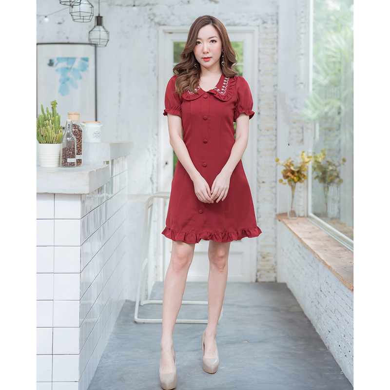 kudapy เดรสสั้นคอบัวแต่งกระดุมสีแดง/สีชมพู/สีกรม คอปกกระดุมหน้าแขนจั๊มสวยดูดีน่ารัก