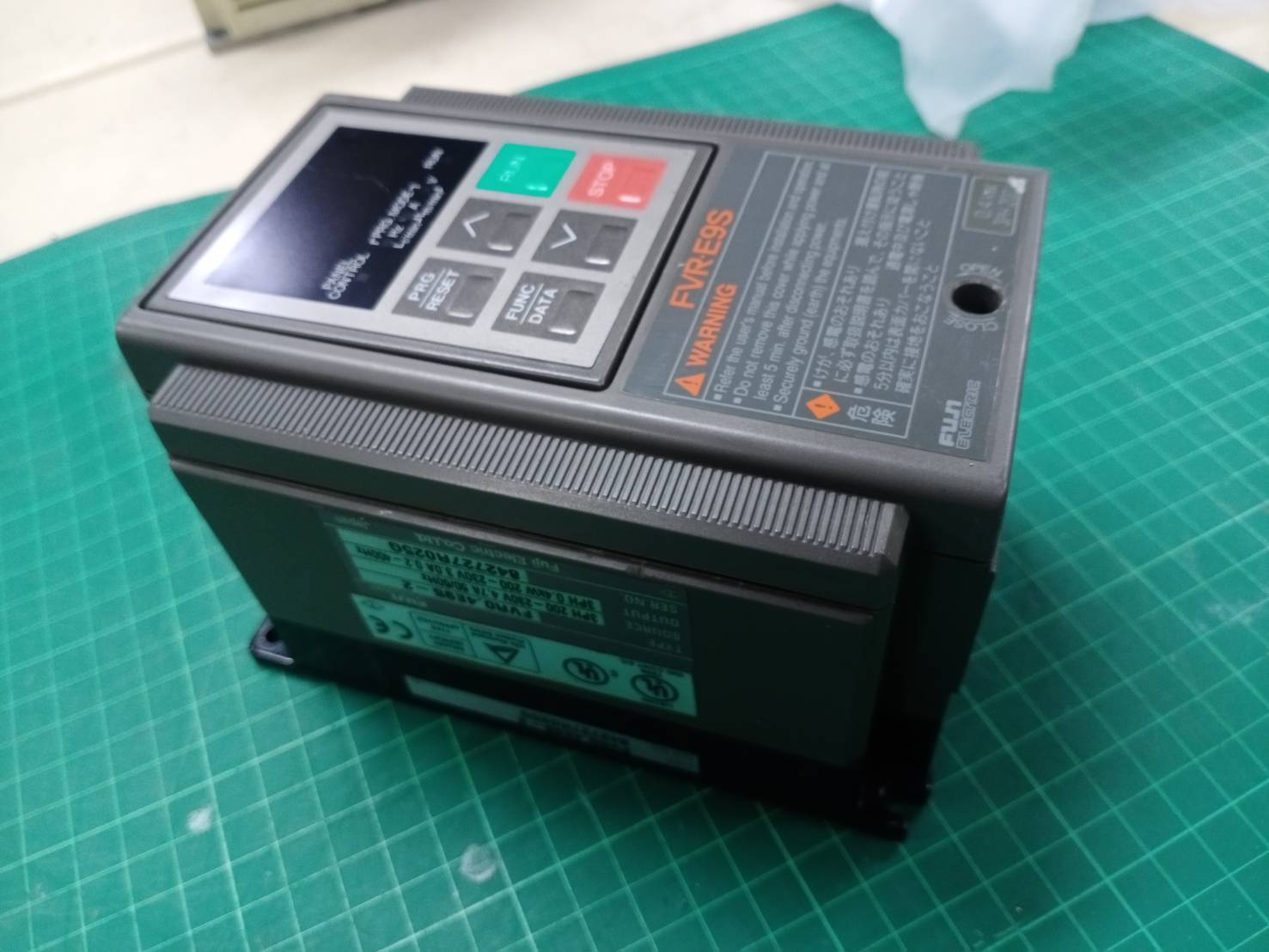 FUJI FVR0.4E9S-2 INVERTER 0.4KW
