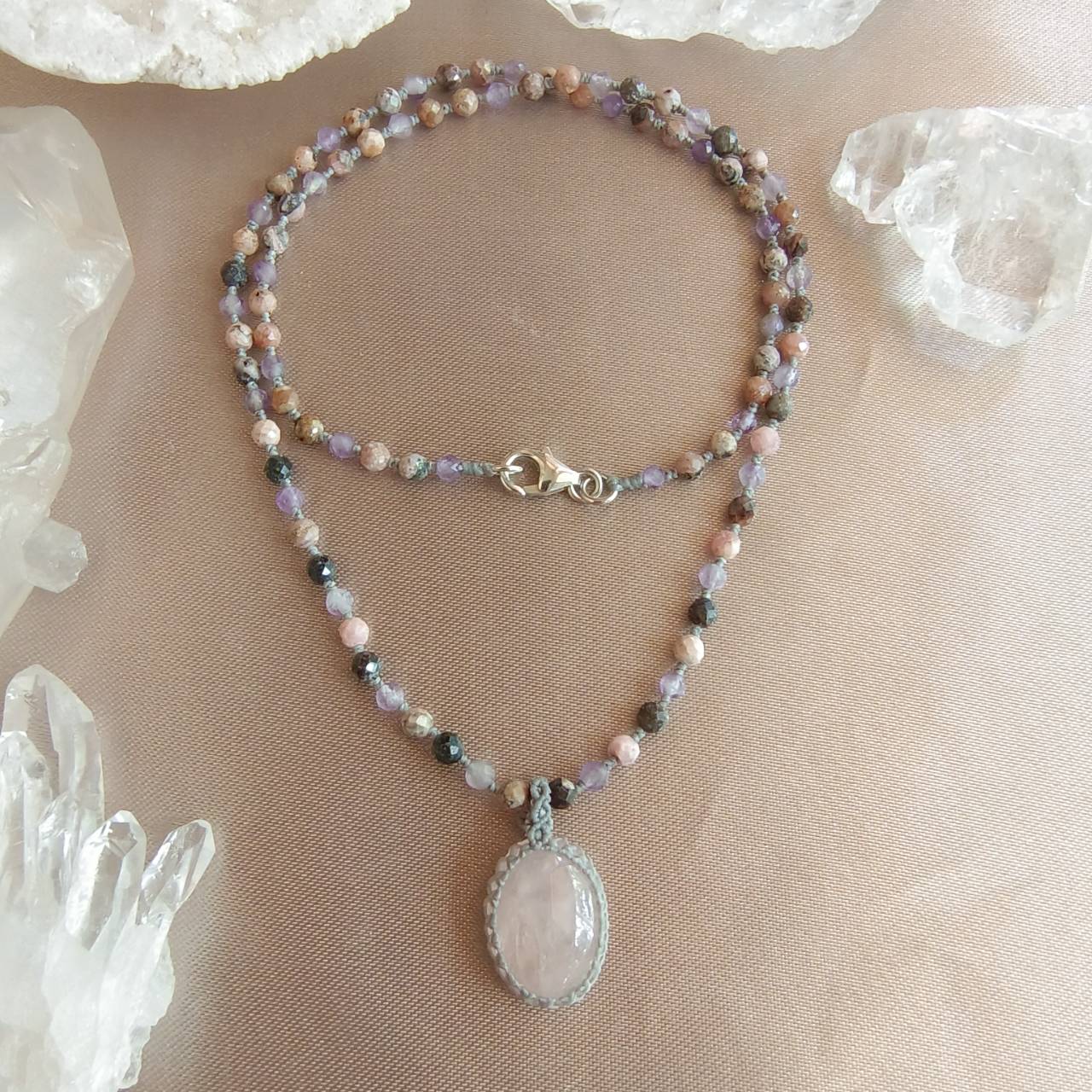 สร้อยคอหินโรโดโครไซต์กับจี้หินโรสควอตซ์ Rose Quartz