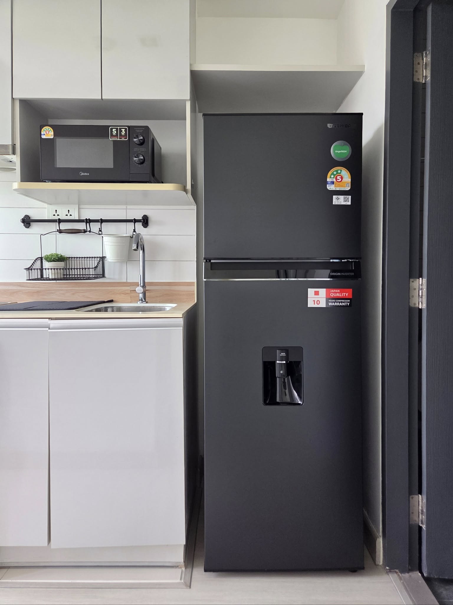 คอนโด IDEO MOBI Sukhumvit 81 (ไอดีโอ โมบิ สุขุมวิท 81) High Rise โซนพื้นที่ BTS อ่อนนุช ให้เช่าห้องแบบ Studio 1ห้องน้ำ ขนาดห้อง 22 ตรม. ชั้น 14 ตึก B เตียงนอนเปลี่ยนเป็น 5 ฟุตได้