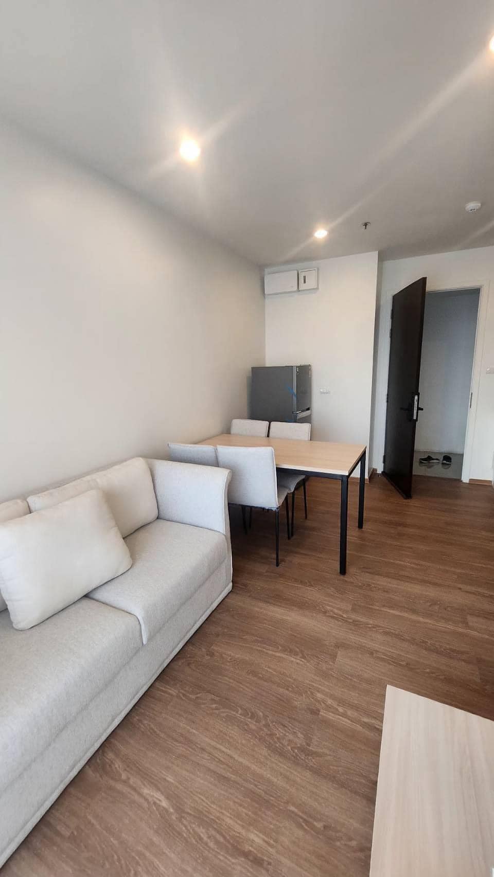 สนใจชมห้องติดต่อได้เลย Line ID: Smile-easy ปล่อยเช่าคอนโด เดอะ โพรดิจี้ เพชรเกษม 62 (The Prodigy Phetkasem 62) - 2ห้องนอน 2ห้องน้ำ 1ห้องนั่งเล่น - ใกล้ MRT บางแค - ขนาดห้อง 52.62 ตรม. ชั้น 29 ตึก B