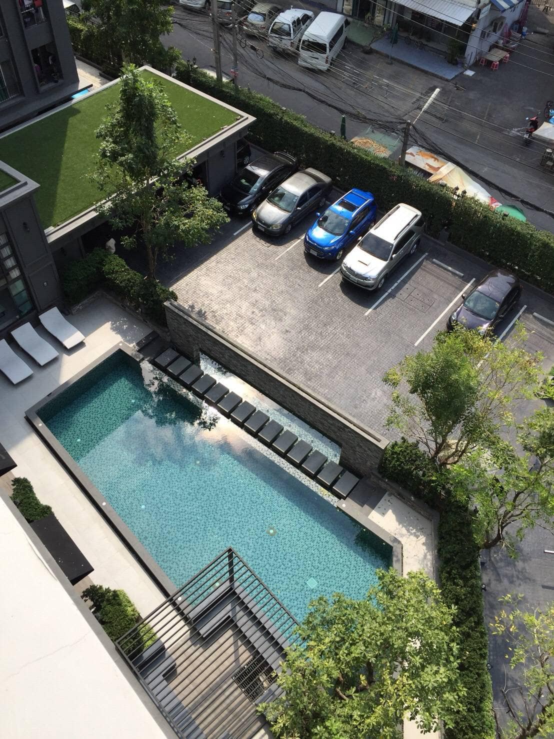 ให้เช่าคอนโด Chapter One the Campus Ladprao 1 (แชปเตอร์วัน เดอะแคมปัส ลาดพร้าว 1) - ตกแต่งเฟอร์ครบ 1ห้องนอน มีเครื่องซักผ้า วิวสระว่าน้ำ - การเดินทาง: BTS สถานีห้าแยกลาดพร้าว MRT สถานีพหลโยธิน ทางออก5