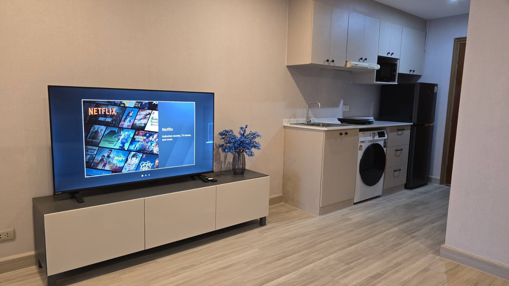 ให้เช่าคอนโด Sukhumvit Suite (สุขุมวิท สวีท) สุขุมวิท 13 High Rise โซนพื้นที่ BTS นานา ห้องแบบ 1ห้องนอน 1ห้องน้ำ ขนาดห้อง 40 ตรม. ชั้น 25