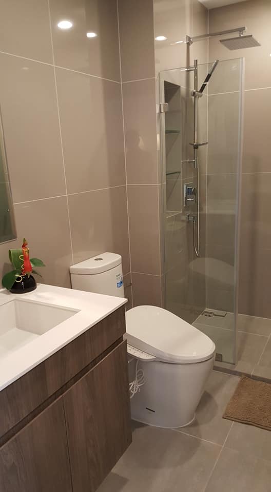 สนใจชมห้องติดต่อได้เลย Line ID: Smile-easy ปล่อยเช่าคอนโด IDEO Mobi Asoke (ไอดีโอ โมบิ อโศก) - 1ห้องนอน 1ห้องน้ำ 1ห้องนั่งเล่น - ใกล้ MRT เพชรบุรี - ขนาดห้อง 34 ตรม. ชั้น 17