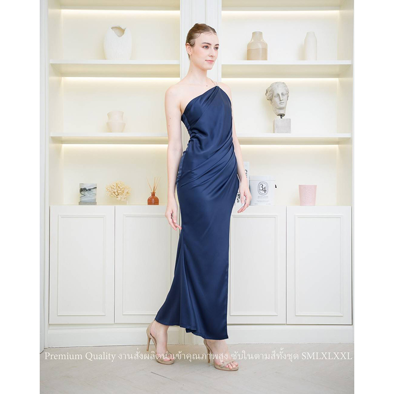 kudapy เดรสยาวสีน้ำตาลอิฐ/สีเลือดหมู/สีกรม/สีชมพูอ่อน ชุดราตรีไหล่เบี่ยงแต่งสายเพชรคู่