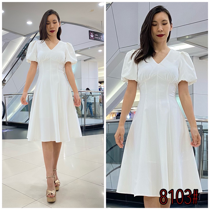 kudapy เดรสสั้นสีขาว กรมท่า ชมพูเข้ม เขียวมิ้นต์ ชมพูอ่อน แดง ดำ คอวี แขนตุ๊กตา คัตติ้ง เอวสูง จับเดรปใต้อก กระโปรงบานใช้ผ้าต่อ8ชิ้น เย็บยากแต่ออกมาเน้นเอวสับๆ