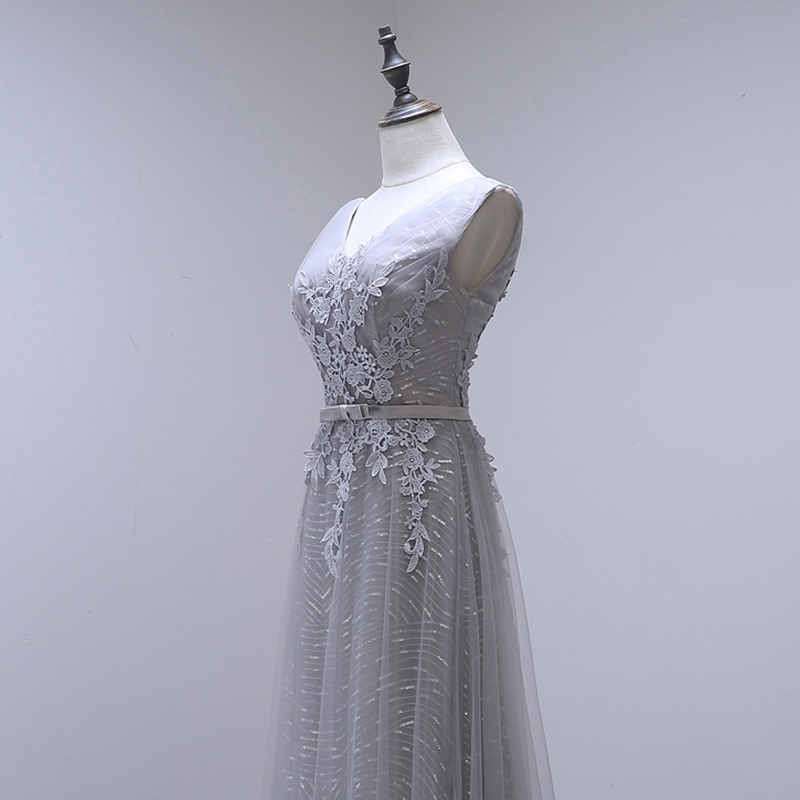 kudapy ชุดราตรียาวสีชมพู/เทา แขนกุด แต่งลายลูกไม้ ผ้าตาข่าย ข้างในปักเลื่อมสวย