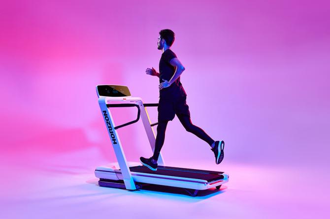 ลู่วิ่งไฟฟ้า Treadmill Horizon Omega Z