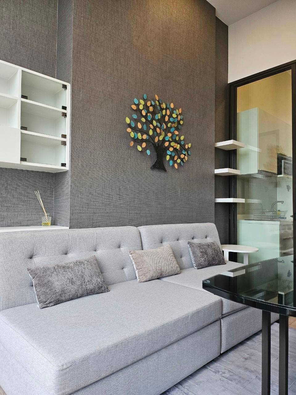 ปล่อยเช่าคอนโด Chewathai Residence Asoke (ชีวาทัย เรสซิเดนซ์ อโศก) - 1ห้องนอน 1ห้องน้ำ 1ห้องนั่งเล่น - ใกล้ MRT พระราม 9 - ขนาดห้อง 29+5 ตรม. ชั้น 21