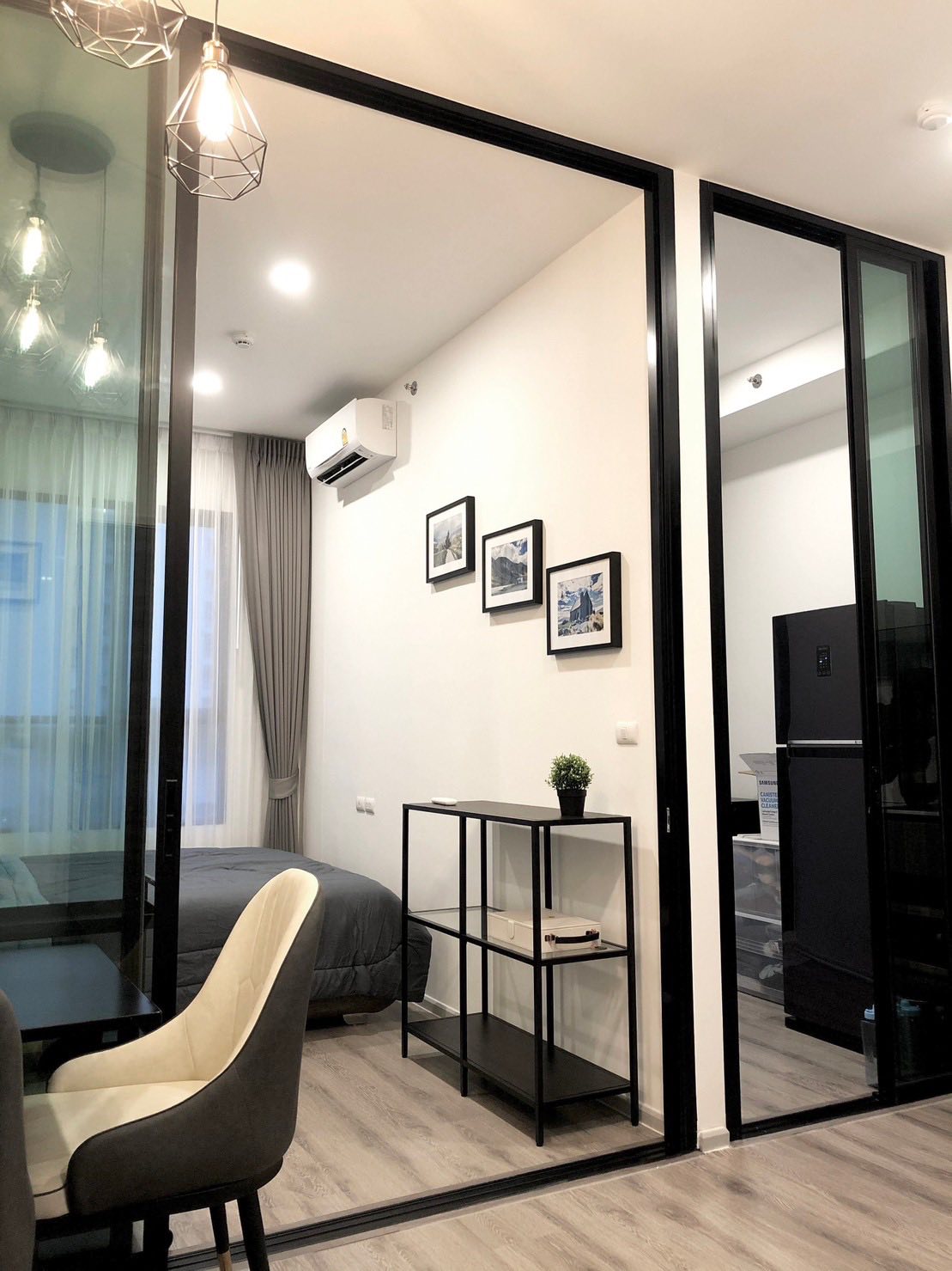 ให้เช่าคอนโด Knightsbridge Collage Ramkhamhaeng (ไนท์บริดจ์ คอลลาจ รามคำแหง) High Rise โซนพื้นที่ รามคำแหง MRT หัวหมาก 📍 ห้องแบบ 1ห้องนอน / 1 เอนกประสงค์ / 1ห้องน้ำ · ขนาดห้อง 32 ตรม. ชั้น 4