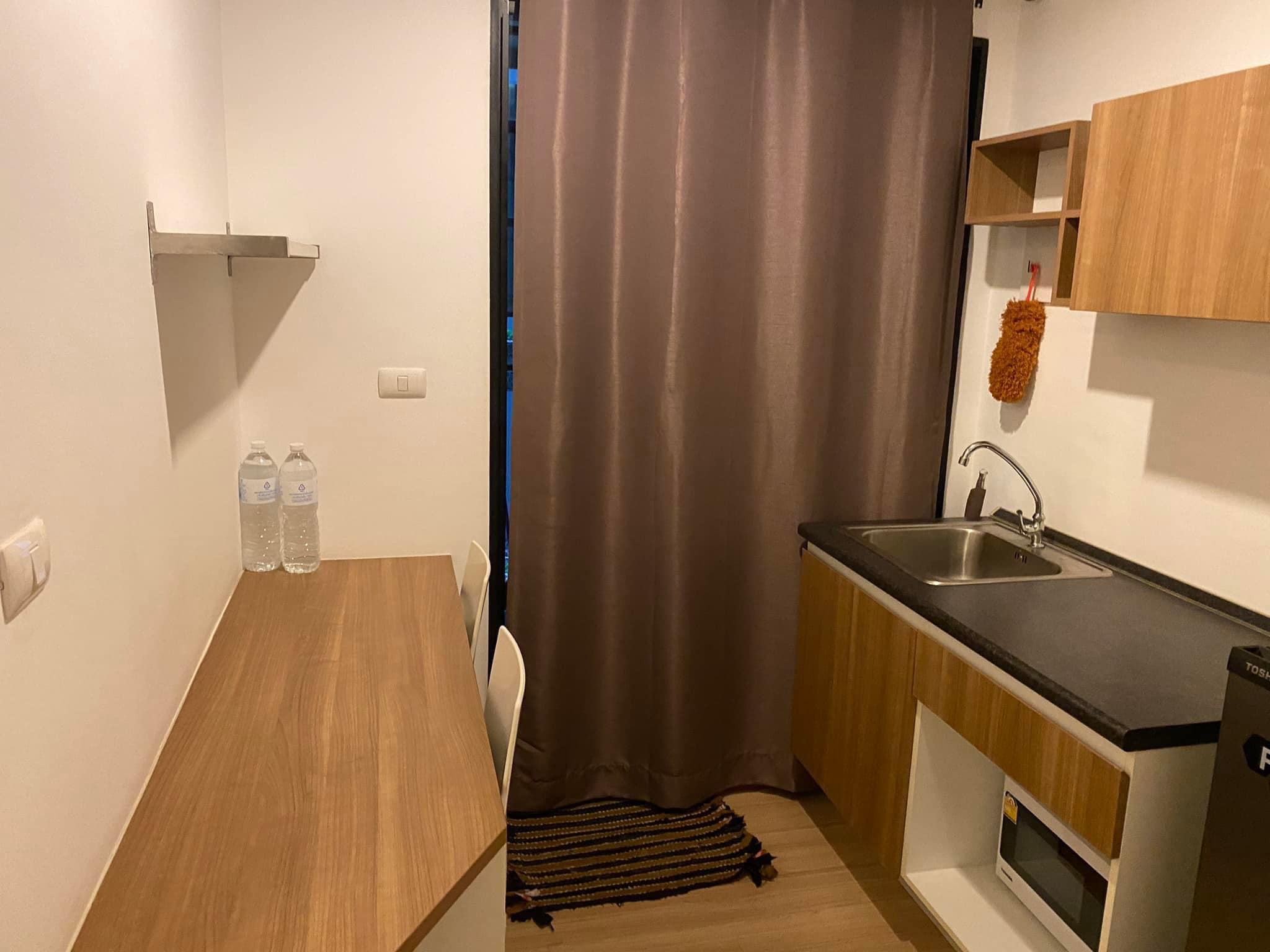 ปล่อยเช่าคอนโด J Condo Sathorn-Kallaprapruk (เจ คอนโด สาทร-กัลปพฤกษ์) - 1ห้องนอน 1ห้องน้ำ 1ห้องนั่งเล่น - ขนาดห้อง 31 ตรม. ชั้น 4 ตึก A ชั้นเดียวกับสระว่าย ฟิตเน็ต