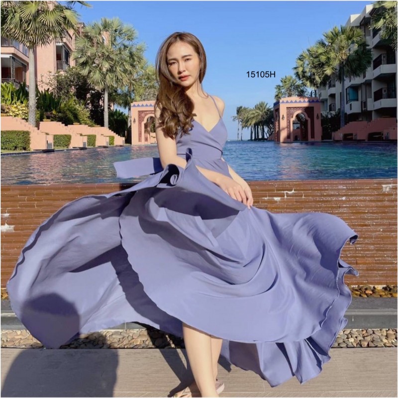 kudapy เดรสยาวสีฟ้า/สีขาว สายเดี่ยวผูกโบว์หลัง ผ้าไหมอิตาลี่ สีพื้น กระโปรงทรงบานฟรีไซต์สุดๆ