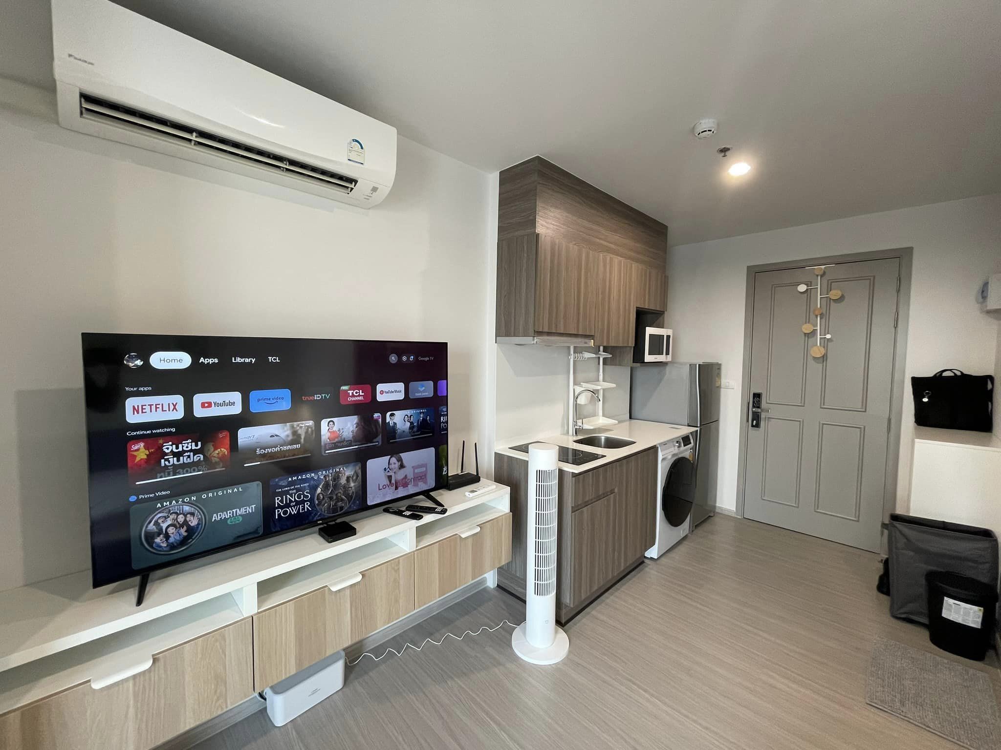 ให้เช่าคอนโด เดอะ พาร์คแลนด์ เพชรเกษม 56 (The Parkland Phetkasem 56) - ห้องพร้อมเข้าอยู่ ฟรี! อินเตอร์เนต 500/500 Mbps พร้อมสมาชิก VIU และ HBO - การเดินทาง: ติดสถานี MRT Station : ภาษีเจริญ - ใกล้ ซีคอน บางแค