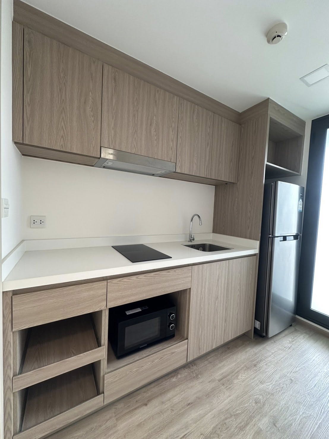 ให้เช่าคอนโด The Nest Chula - Samyan (เดอะ เนส จุฬา - สามย่าน) โซน รถไฟฟ้า MRT สามย่าน / จุฬา ห้องแบบ 1ห้องนอน / 1ห้องน้ำ / โซนครัวปิด ขนาดห้อง 27.5 ตรม. ชั้น 6