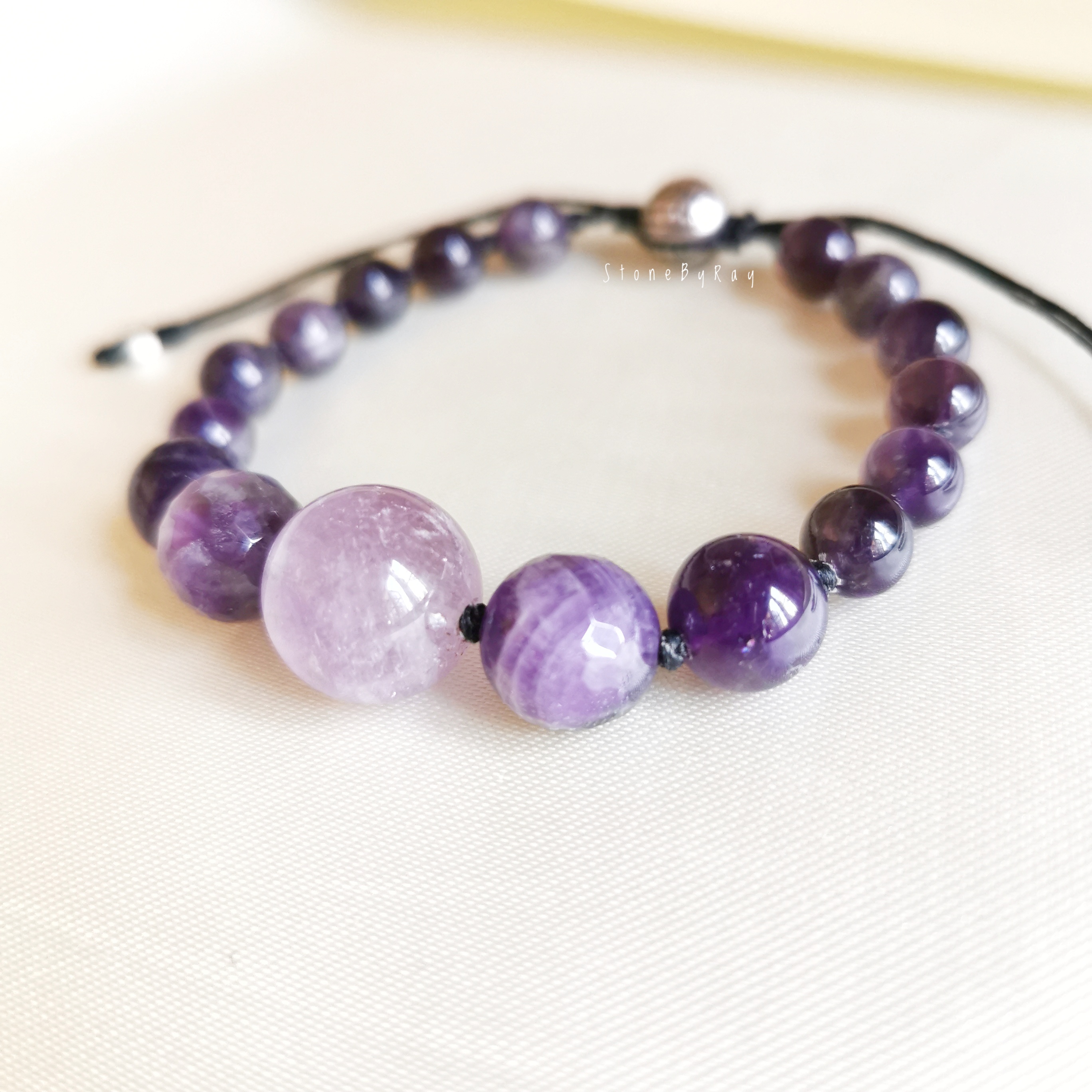 สร้อยข้อมือเชือกถักหินอเมทิสต์ Amethyst