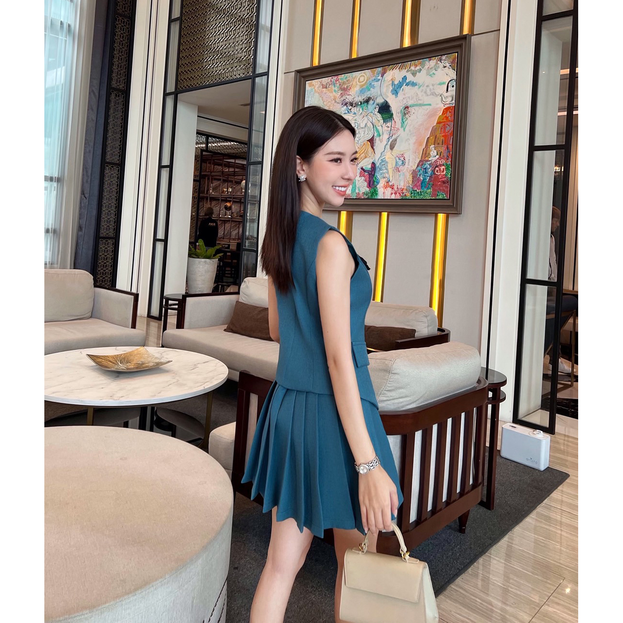 kudapy ชุดเซ็ทสีดำ/สีเทา/สีขียว/สีชมพู เสื้อแขนกุด+กระโปรง set เสื้อแขนกุด แต่งกระดุมจริงด้านหน้า