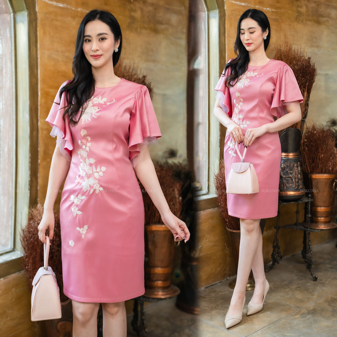 kudapy เดรสสั้นสสีแดง /สีชมพู งานผ้าเครปซาตินพริ้วทรงเอผ่าหลัง งานคอกลมแขนระบายสองชัเน ชั้นที่สองระบายเป็นผ้าถุงดิไซด์ให้เลยจากชั้นแรกเป็นชั้น