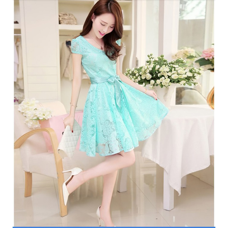 kudapy เดรสสั้นคอวีสีฟ้า/สีโอรส แต่งลูกไม้สวยหรู