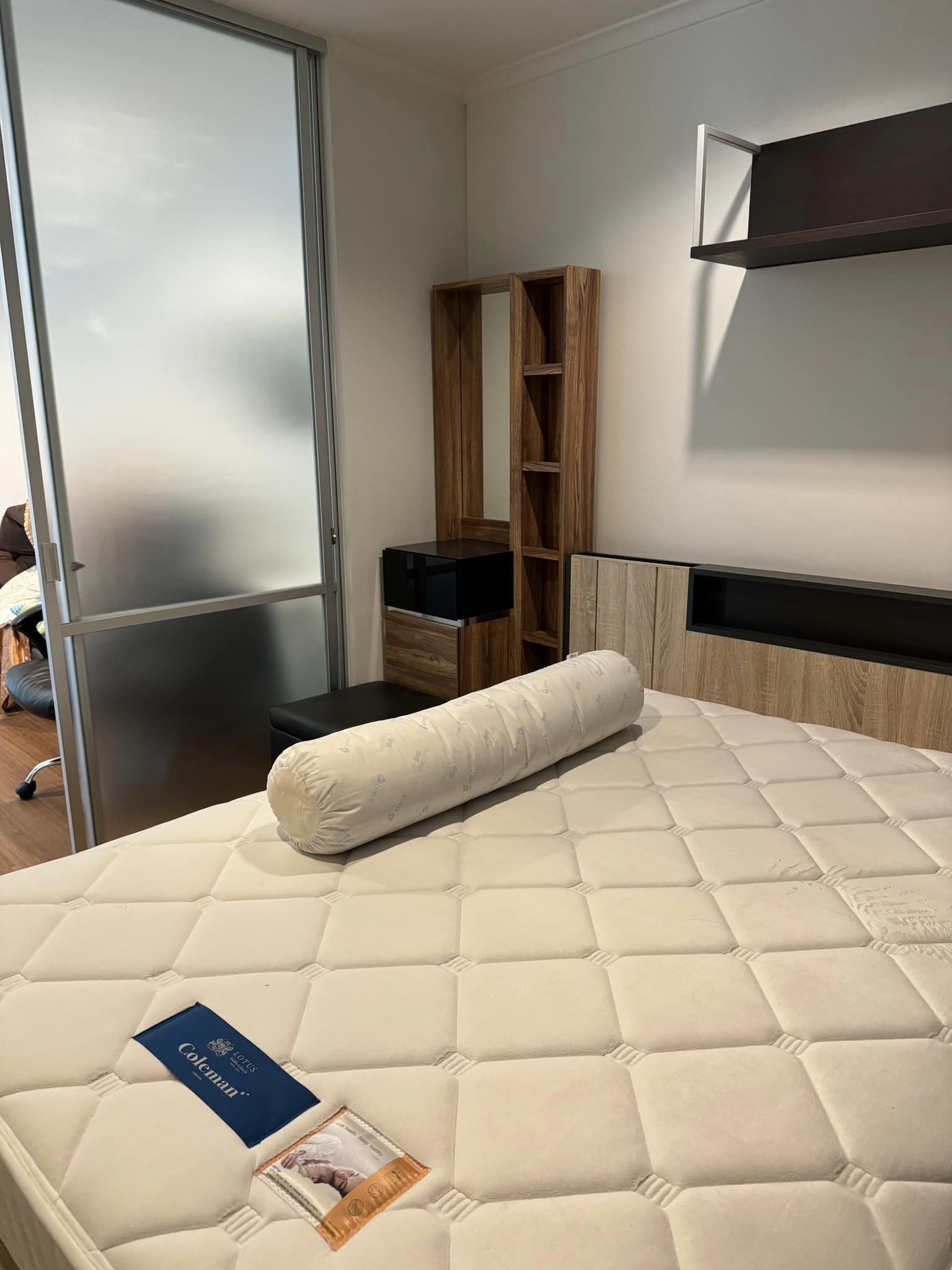 ขายด่วนคอนโด ลุมพินี เพลส พระราม 4-กล้วยน้ำไท (Lumpini Place Rama 4-Kluay Nam Thai) - เพิ่งรีโนเวทห้องสวยเฟอร์เครื่องใช้ไฟฟ้าครบครั้น - การเดินทาง: ใกล้ BTS พระโขนง