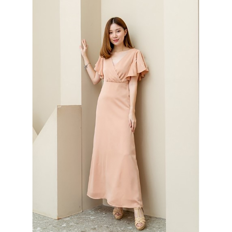 kudapy เดรสยาวสีชมพู/สีส้มทอง ราตรียาวผ้าวาเลนติโน เย็บป้ายช่วงอก จับจีบช่วงเอวเล็กน้อยเพิ่มความหวาน แขนระบาย