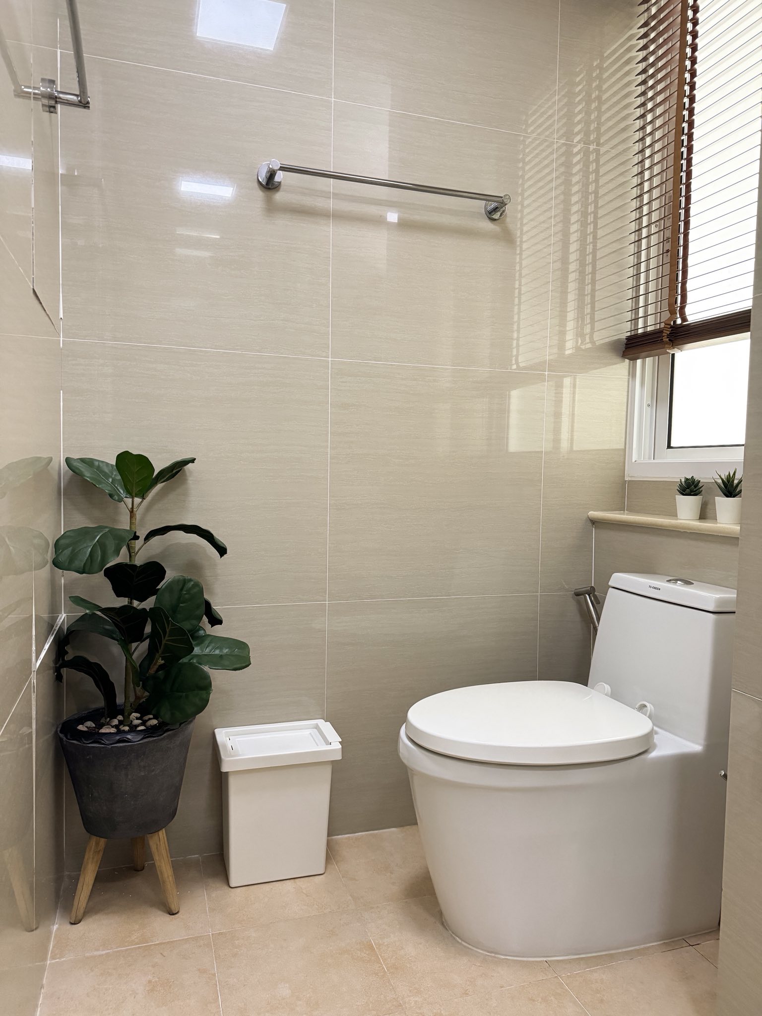 คอนโด TC Green Rama 9 (ทีซี กรีน พระราม 9) High Rise โซนพื้นที่ MRT พระราม9 ให้เช่าห้องแบบ 1ห้องนอน 1ห้องน้ำ ขนาดห้อง 38 ตรม. ชั้น 14