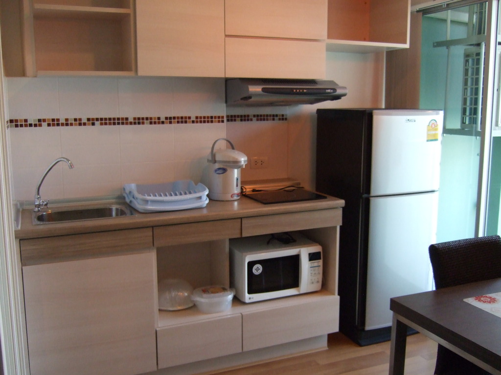 ให้เช่า: ห้องสวย บิลท์อินทั้งห้อง เครื่องใช้ไฟฟ้าครบ